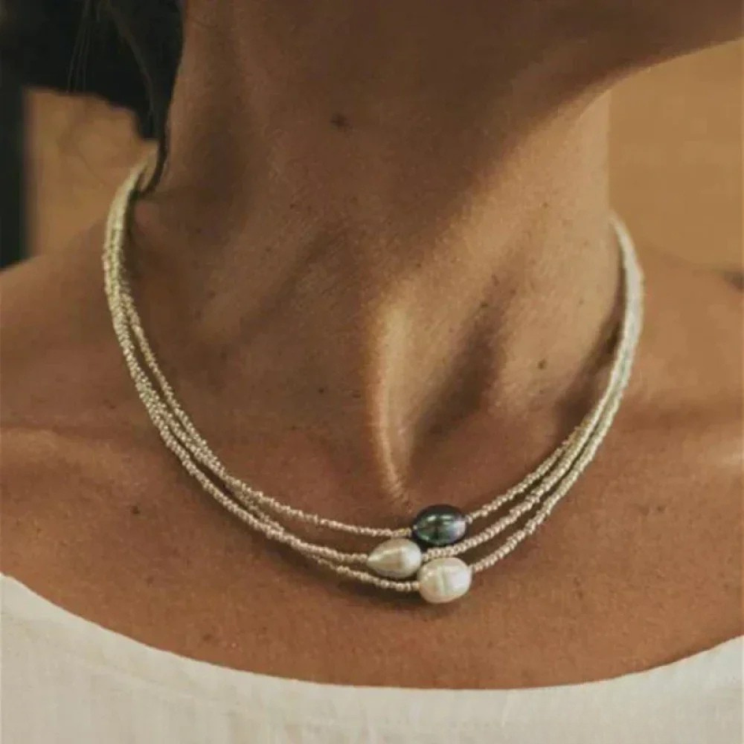 Collier en perles d'eau douce vintage