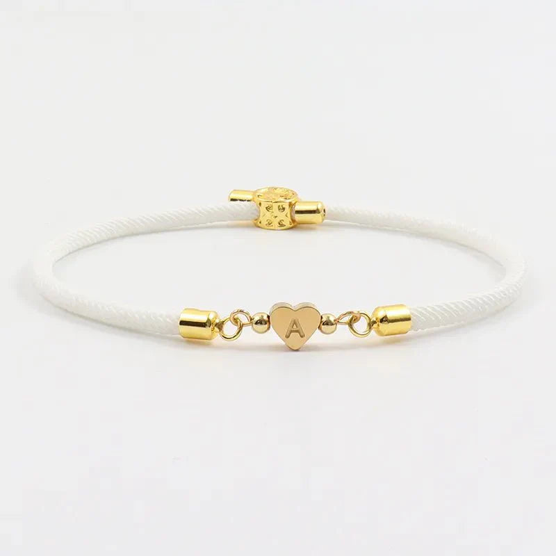 Ivanka® | Bracelets avec initiales en forme de cœur ajustables