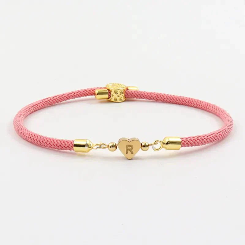Ivanka® | Bracelets avec initiales en forme de cœur ajustables
