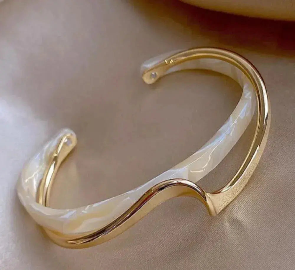 Celine® | Opale Blanche Bracelet Doré Élégant